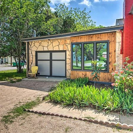 Retro Updated Blanco Abode - Steps To Main Street! Extérieur photo